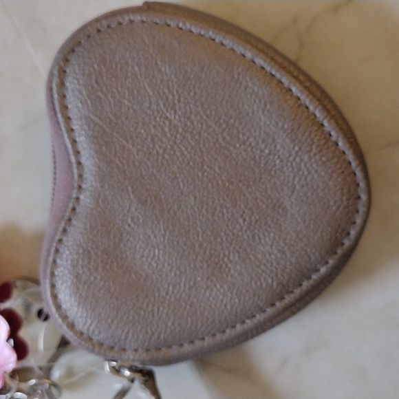 Candies cardholder and keychain. - Picture 5 of 10